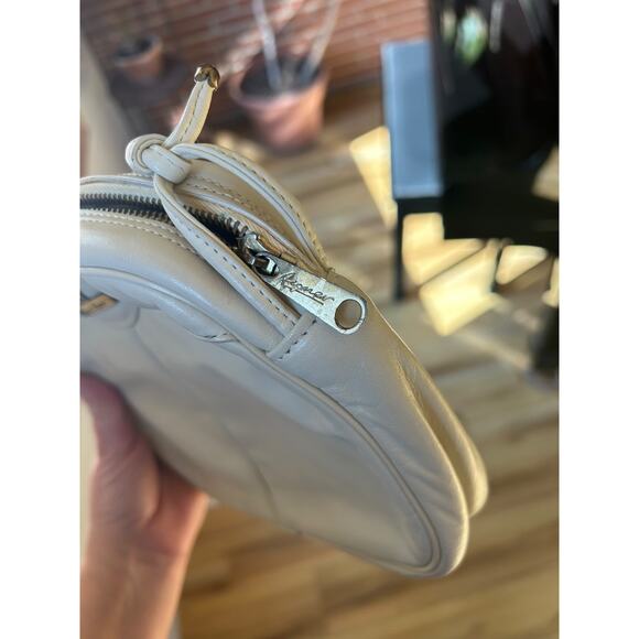 Vintage Y2K Etienne Aigner Mini Shoulder Bag in Ivory with Gold Accents - Picture 3 of 5